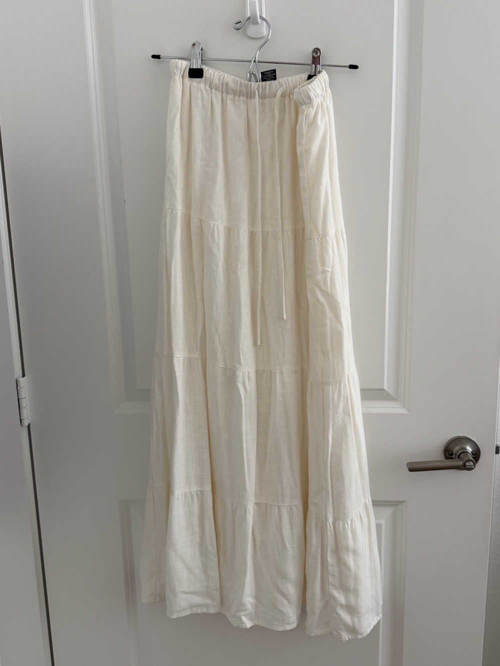 NWOT Sincerely Jules White Tiered Maxi Skirt Size Small